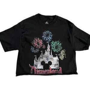 Disney Parks Authentic Cropped short sleeve Size Medium Black‎